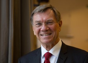 Prof. Erland Erdmann