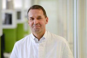 Prof. Jürgen Bernhagen, Leiter, Lehrstuhl für Vaskuläre Biologie Institut für Schlaganfall- und Demenzforschung (ISD) Klinikum der Universität München Klinikum der Universität München