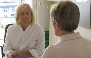 Patientenlotsin mit Patient