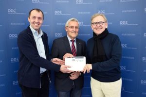 Das Team des neuen Kompetenzzentrums für Innovative Diabetes Therapie (KomIT) am Deutschen Diabetes-Zentrum. Foto: DDZ