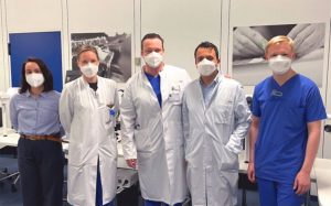 Autor*innen der Publikation: (v.l.) Dr. Eva Baier, Dr. Désirée Tampe, Priv.-Doz. Dr. Björn Tampe (alle Klinik für Nephrologie und Rheumatologie, UMG), Dr. Samy Hakroush, Ingmar Alexander Kluge (beide Institut für Pathologie, UMG). Foto: Björn Tampe