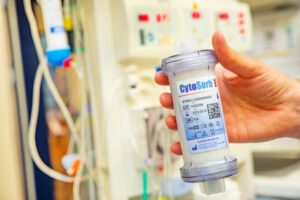 Symbolbild: Eine gebrauchte CytoSorb®-Kartusche. Foto Copyright: Karin Kaiser / MHH