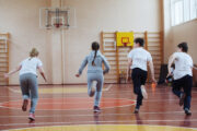 Forschende fordern mehr Sportunterricht