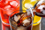 Softdrinks erhöhen Risiko für Diabetes und Herz-Kreislauf-Krankheiten