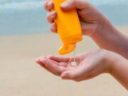 Weichmacher in Sonnencreme: Behörden wollen Druck erhöhen