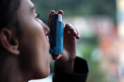 Asthma: Inhalatives Corticosteroid am besten nachmittags verwenden?