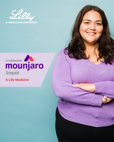 LILLY_R_2025_005_MOU_Schmuckbild_Frau_lila_Pullover_400x500_01