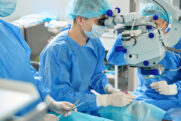 Trockene AMD: Chirurgische Technik zur Verbesserung der Zelltherapie getestet