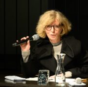 Gesundheitskompetenz steigt leicht – soziale Kluft bleibt groß