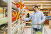 Blicke und Kaufimpulse lenken: Labor-Supermarkt der Uni Bonn eröffnet