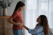 Studie: Warum wir bei abdominalen Schmerzen am stärksten (mit)fühlen