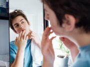 Mikronadel-Pflaster ermöglicht kombinierte Freisetzung von Wirkstoffen bei Acne vulgaris