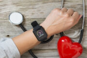 Können Smartwatches die übliche Blutdruckmessung ersetzen?