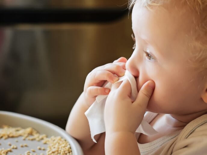 Kleinkind beim Essen