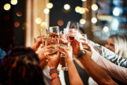 Alkohol und Leberschäden: Gelegentlicher starker Konsum kann bei MASLD das Risiko verdreifachen