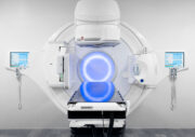 Prostatakrebs: Ultrahypofraktionierte Radiotherapie bewährt sich nach zehn Jahren