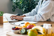 Expertenkonsens sieht Ernährungsberatung als festen Bestandteil der medikamentösen Adipositas-Therapie