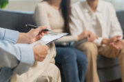 Leitlinien-Aktualisierung: Neue Handlungsempfehlungen zur Diagnostik und Therapie von Frauen mit wiederholten Fehlgeburten