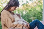 Haustier-Studie 2026: Hunde und Katzen machen glücklicher und gesünder